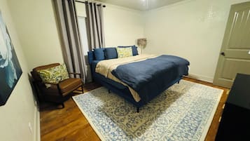 2 bedrooms, iron/ironing board, WiFi, bed sheets
