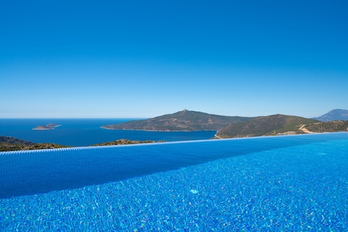 Luxury hillside living with unforgettable sunsets over Kalkan Bay