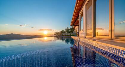 Breathtaking sunsets and luxurious hillside living