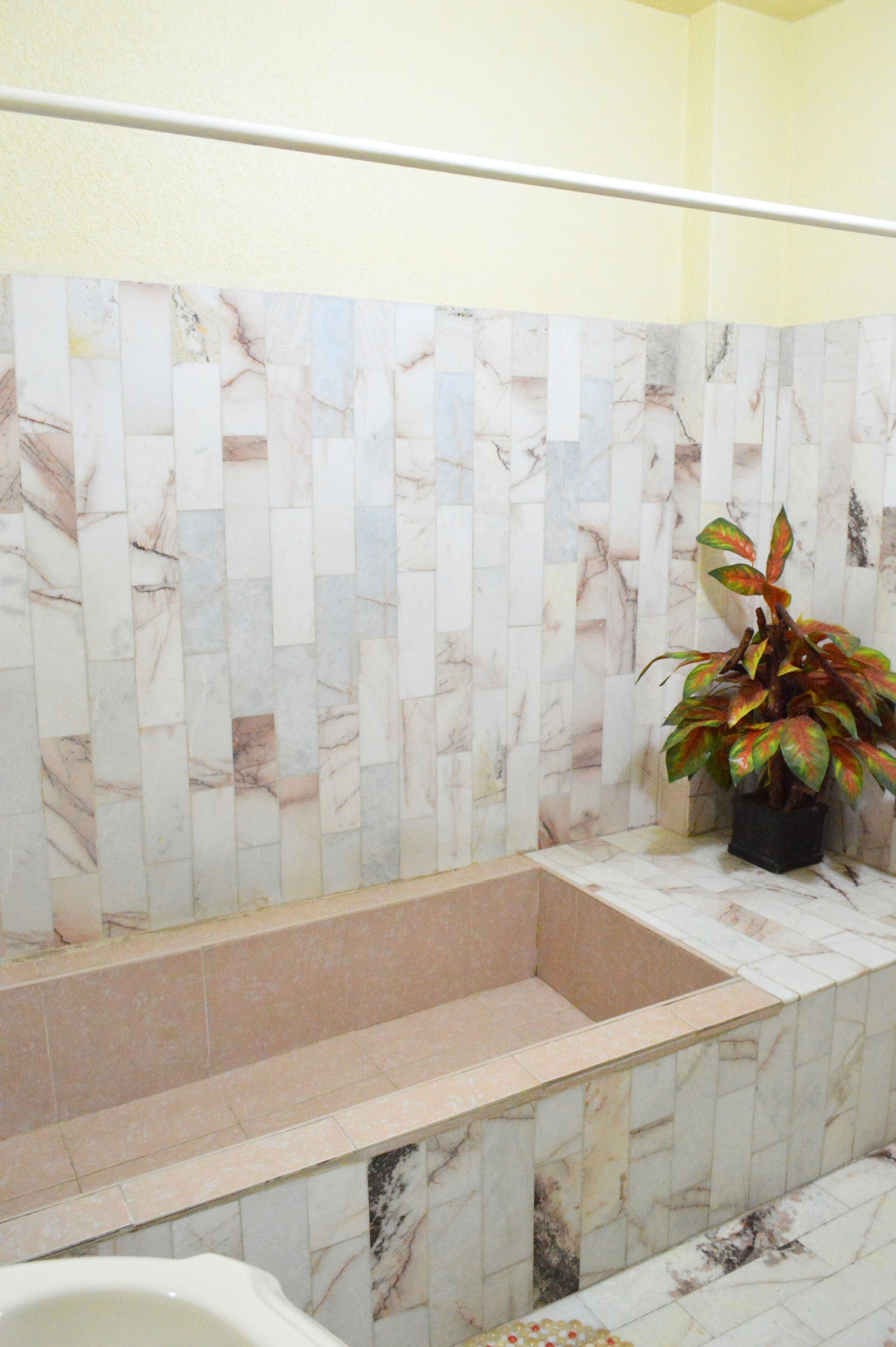 Quarto triplo superluxo, 1 quarto | Banheiro | Banheira e chuveiro separados, toalhas de banho, sabonete, shampoo