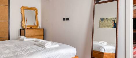 1 Schlafzimmer, Schreibtisch, Bügeleisen/Bügelbrett, kostenloses WLAN