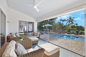 Smart TV - Iona Palms Private Retreat Large Heated Pool by Sanibel and FMB (Fort Myers)