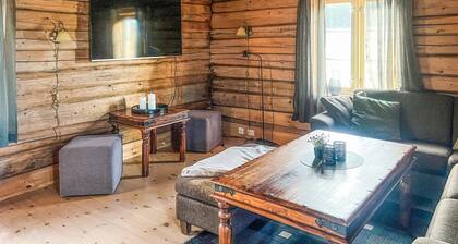 Cozy home in Fåvang with WiFi