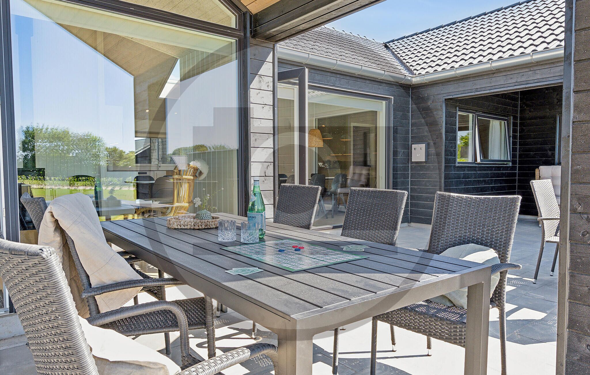 تناول الطعام بالخارج