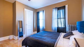 3 bedrooms, iron/ironing board, WiFi, bed sheets