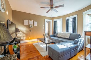 TV - Charming Chicopee Getaway (Chicopee)