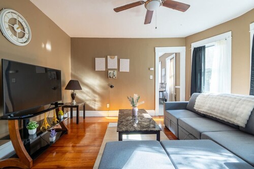 Charming Chicopee Getaway