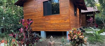 Only 2km from Tamarindo, peaceful vacation rental cabin surrounded by nature.