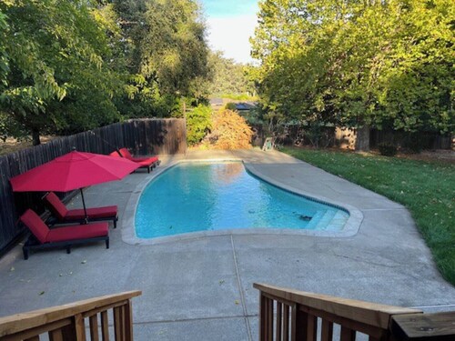 Majestic Redwoods, Pool, Hot Tub, Chefs Kitchen