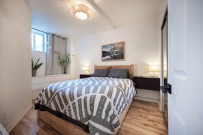 2 bedrooms, desk, iron/ironing board, free WiFi