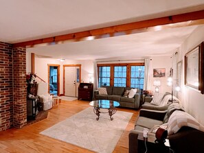 Smart TV, DVD player, books
