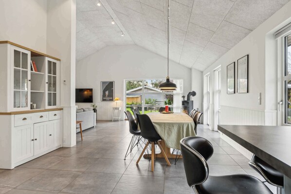 تناول الطعام