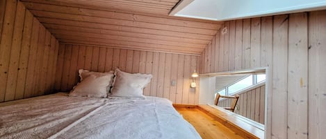3 bedrooms, iron/ironing board, free WiFi