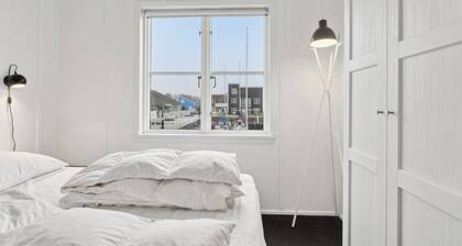 Cozy holiday home at Øer Maritime Ferieby