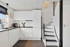 Kühlschrank, Ofen, Herdplatte, Geschirrspüler