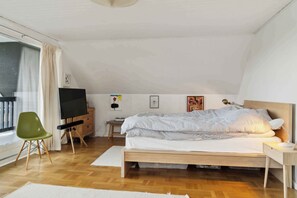 5 bedrooms, free WiFi