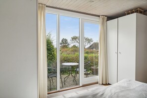 2 slaapkamers, een strijkplank/strijkijzer, gratis wifi