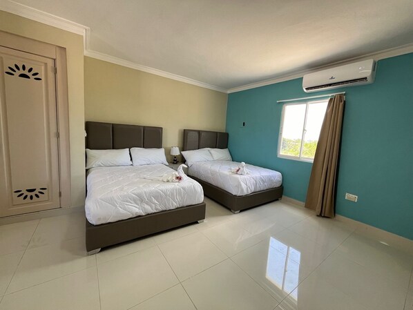 In-room safe, desk, laptop workspace, free WiFi