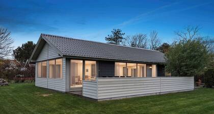 Cozy summer house near Karrebæksminde