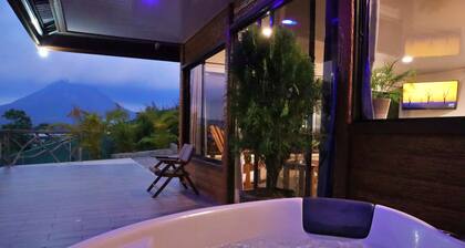 Arenal Love Cabin, with volcano & lake views