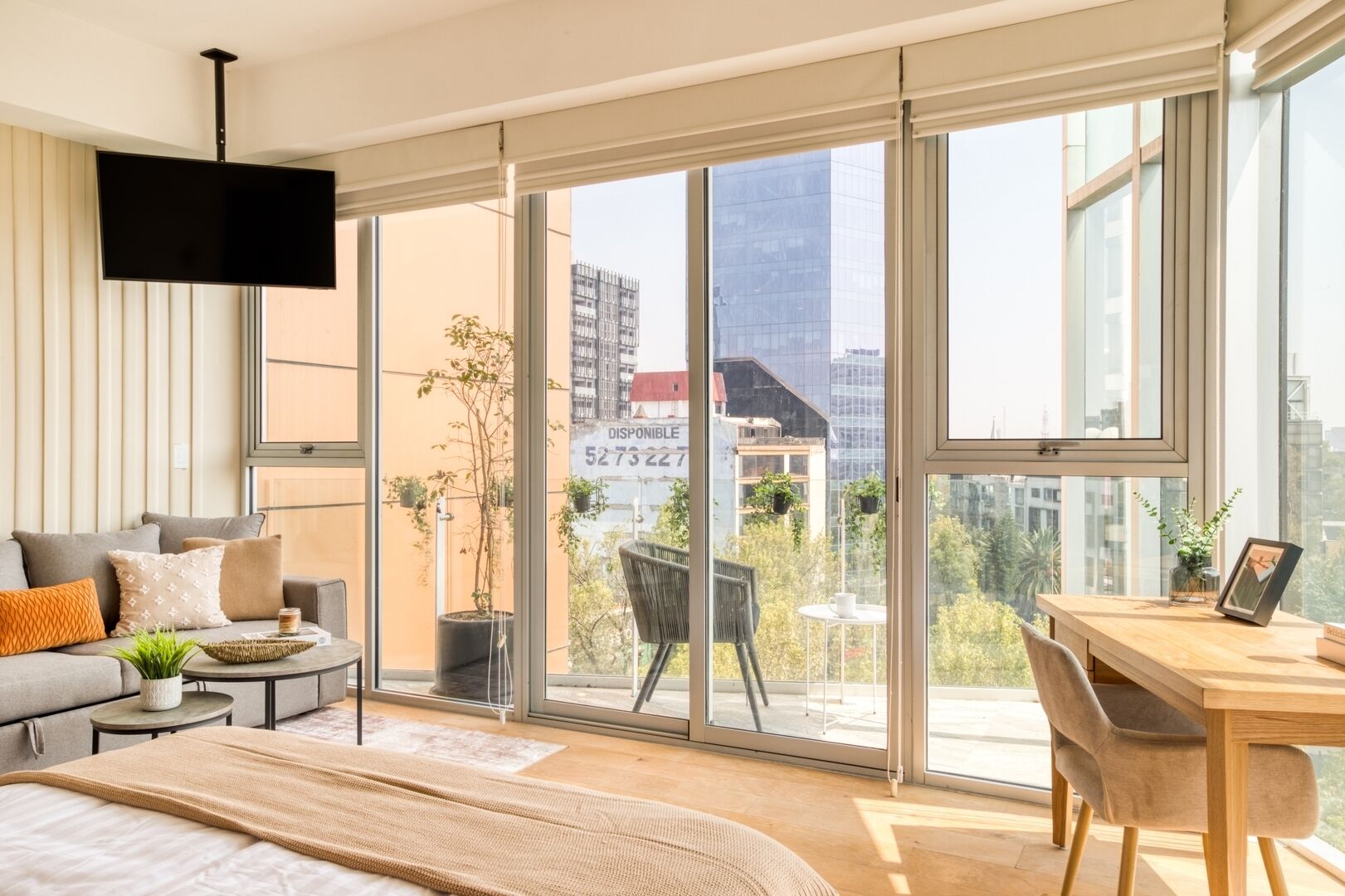 Strykjärn/strykbräda, wi-fi och sängkläder