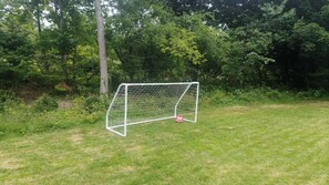 Sports court - Cozy cottage steps from Lyngsbæk beach (Ebeltoft)