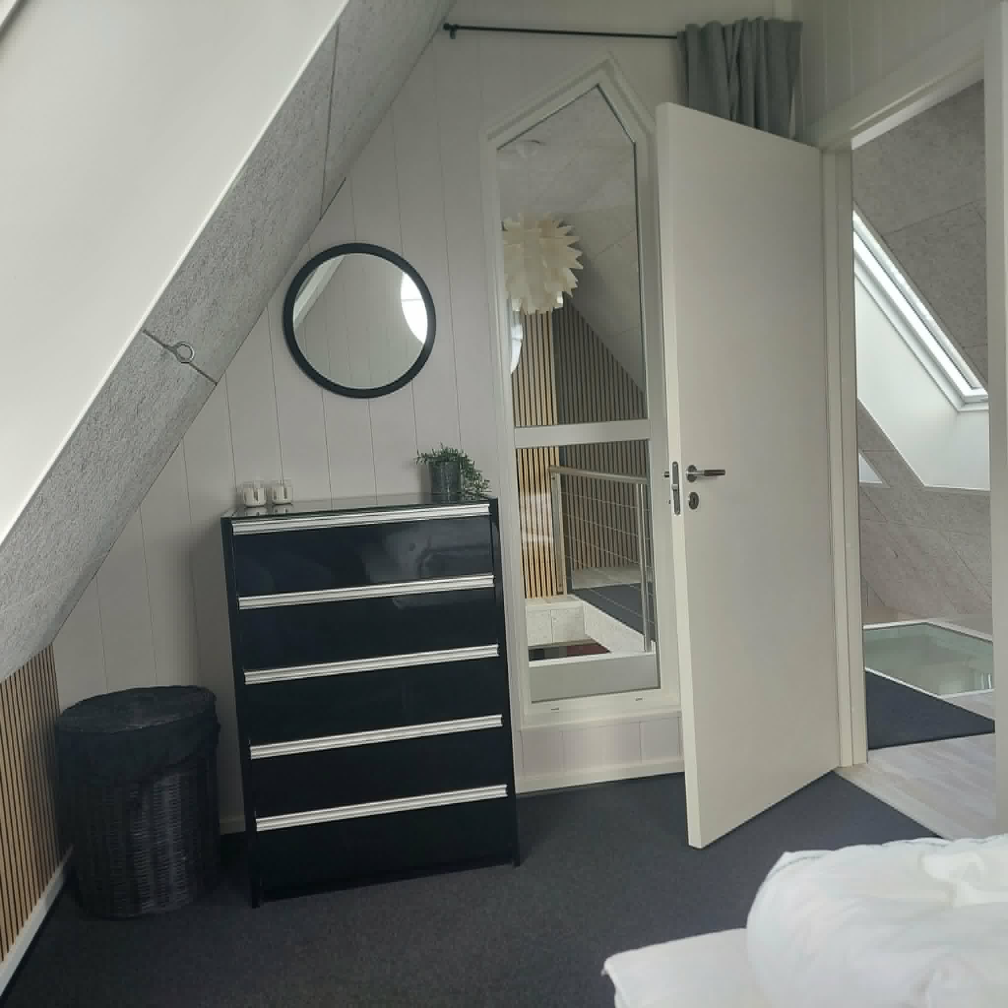 4 chambres, fer et planche à repasser, Wi-Fi gratuit