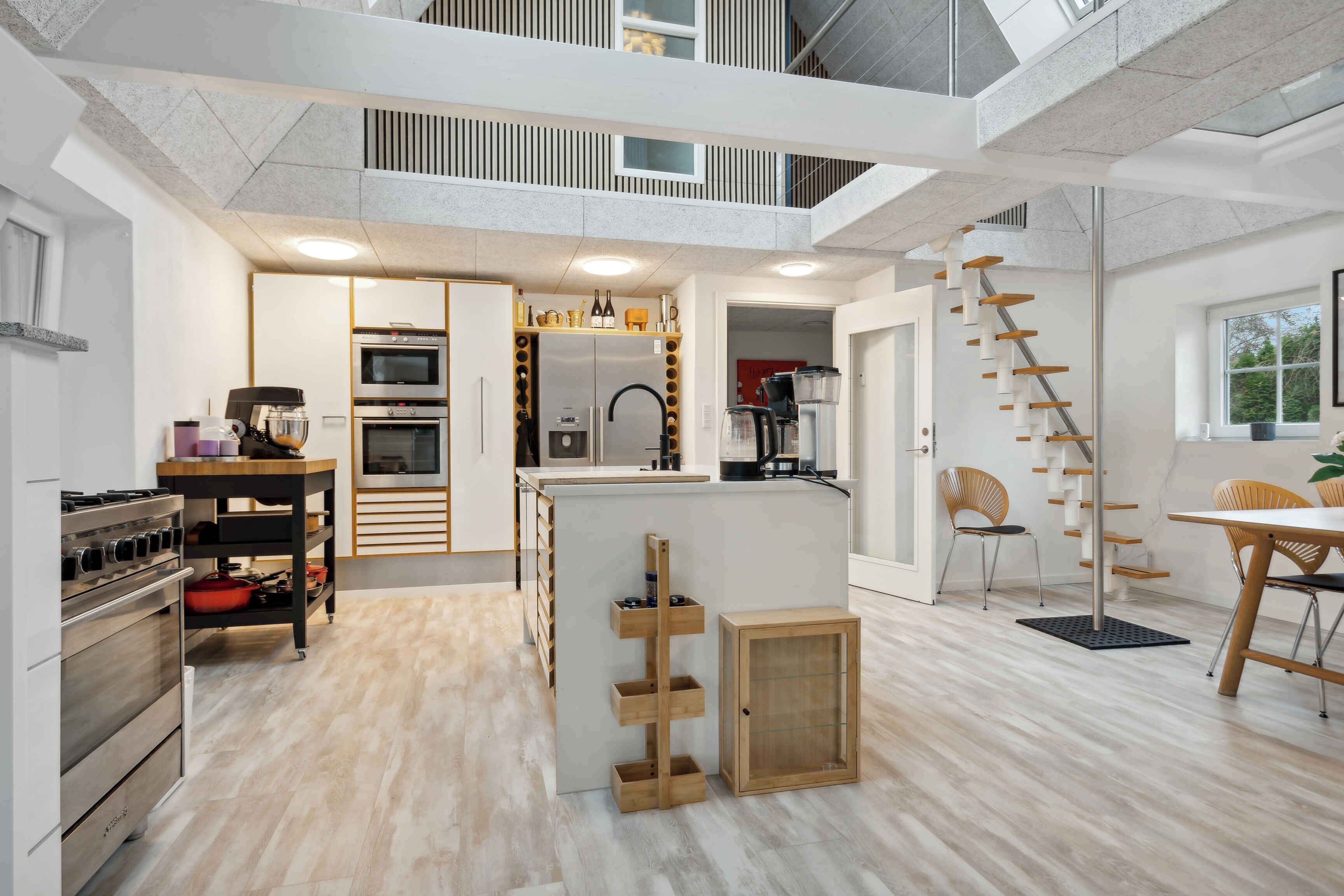 Réfrigérateur, four, plaque de cuisson, lave-vaisselle