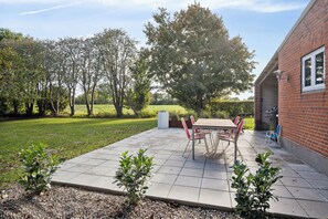 Unclassified image, 2 of 5, button