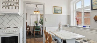 580 m2 countryside idyll with activity room