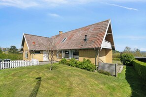 Esterni