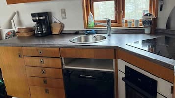 Køleskab, ovn, kogeplade, opvaskemaskine