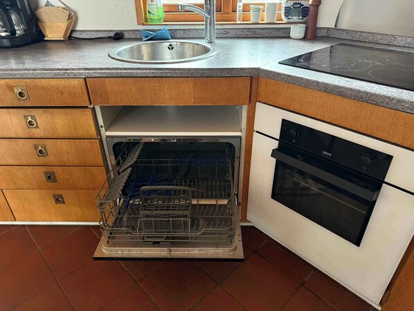 Imagen sin descripción, 1 de 3, botón