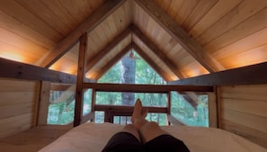 2 bedrooms, bed sheets