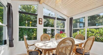 Lovely cottage with view of the Limfjord
