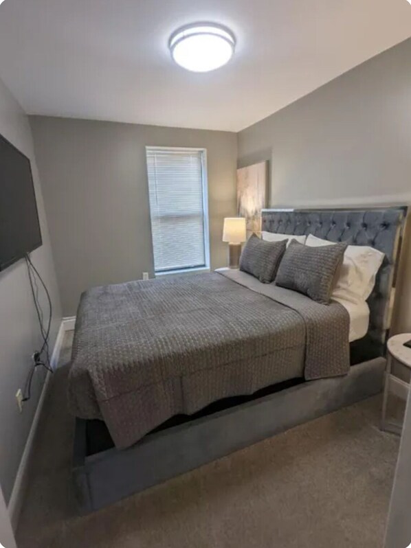 1 chambre, fer et planche à repasser, Wi-Fi, literie fournie