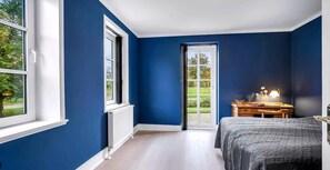 4 slaapkamers, een strijkplank/strijkijzer, gratis wifi