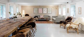 13-room holiday home 500 m to the beach