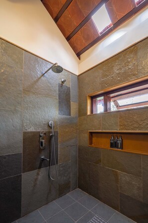 Bathroom - Amã Stays & Trails Alpenhof , Coorg (Madikeri)