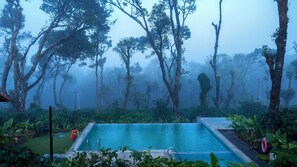 Outdoor pool - Amã Stays & Trails Alpenhof , Coorg (Madikeri)