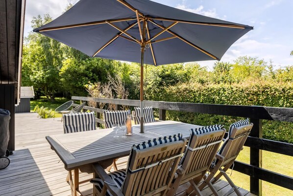 Outdoor dining - Idyllic summer house close to beach and forest (Tisvildeleje)