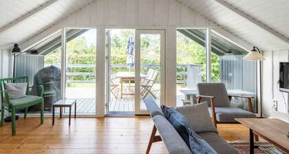 Idyllic summer house close to beach and forest