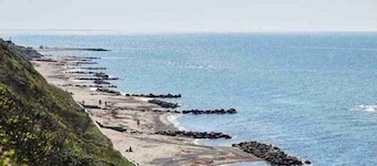 Idyllic summer house close to beach and.