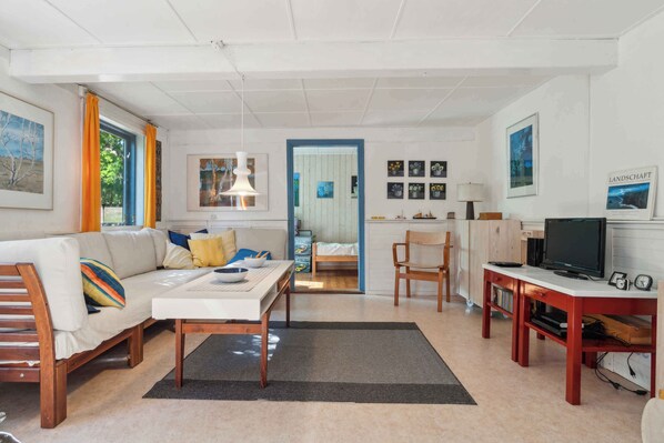 3 chambres, fer et planche à repasser