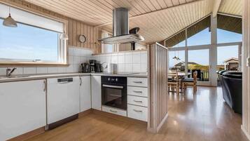 Réfrigérateur, four, lave-vaisselle, cafetiÚre/bouilloire