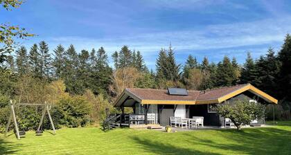 Cozy holiday home with space for relaxation