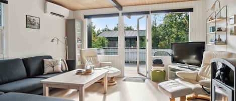 Peis, DVD-spiller og stereoanlegg