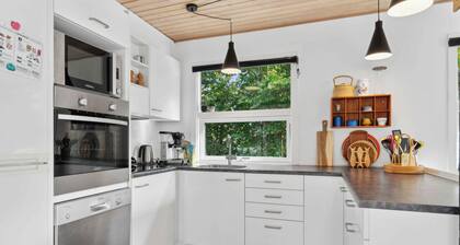 Enjoy a holiday just 200 m from Ringkøbing Fjord