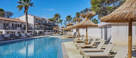 Een verwarmd zwembad