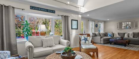 Smart TV, table football